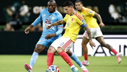 James Rodríguez iguala recorde de Ríncon e Valderrama em Copas