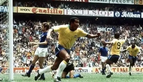 Lenda da Seleção Brasileira revela vontade de conhecer o Barradão