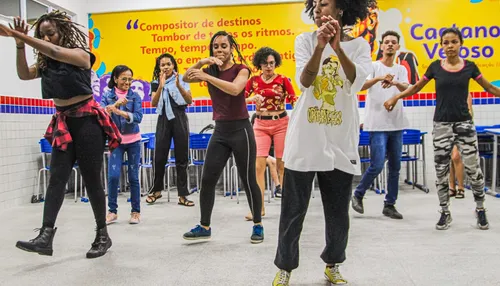 Oficinas gratuitas de breaking ocupam praças de Salvador; veja locais