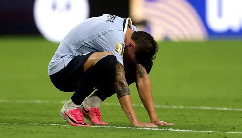 Uruguai não vence um jogo de Copa do Mundo sem Luís Suarez há 36 anos