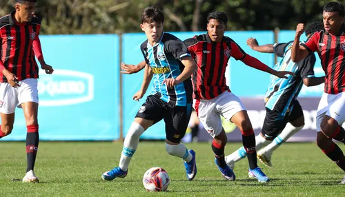 Vitória bate o Grêmio no Sul e vence primeira no Brasileiro Sub-17