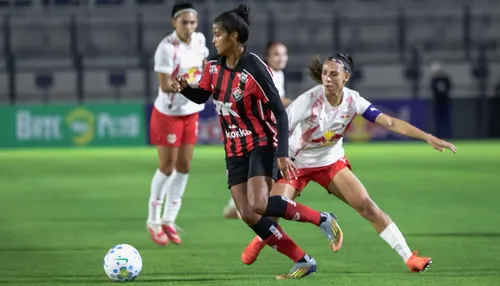 Vitória sofre goleada de 6 a 2 e segue na zona do Brasileirão Feminino