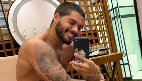 Zé Felipe desabafa sobre sexualidade: “Gay só por hobby”