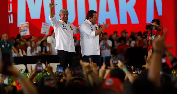 Convenção de Jerônimo supera 30 mil pessoas e exalta força dos prefeitos