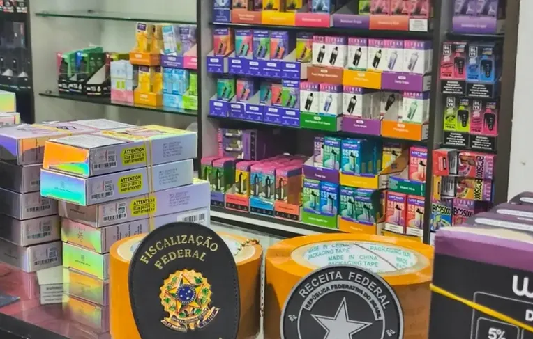 Anvisa e Receita Federal apreendem mais de 25 mil cigarros eletrônicos