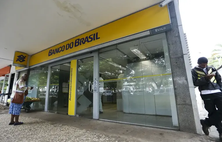 Bancos funcionam em horários especiais a partir desta segunda-feira