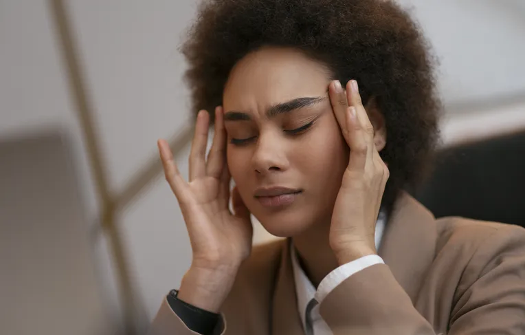 Fim da escala 6x1 pode reduzir casos de Burnout e ansiedade entre trabalhadores