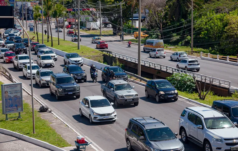 Lauro de Freitas mantém serviços essenciais durante feriado
