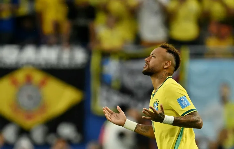 Márcia Sensitiva faz alerta e pede exorcismo para Neymar