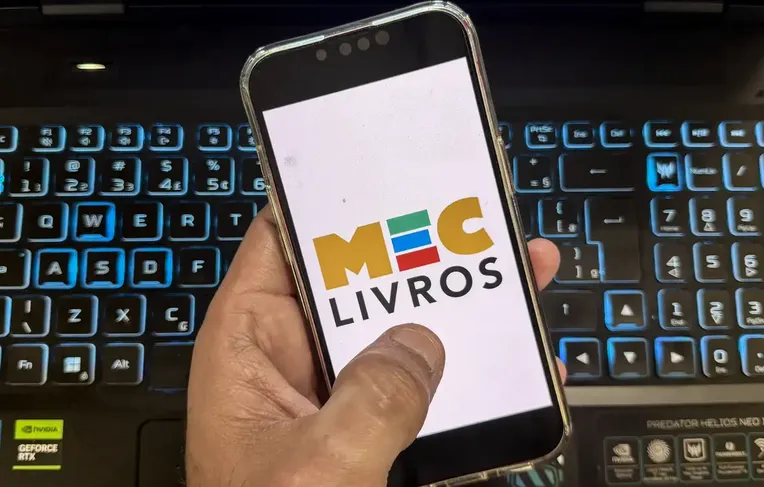 MEC Livros amplia catálogo gratuito com clássicos em inglês e espanhol