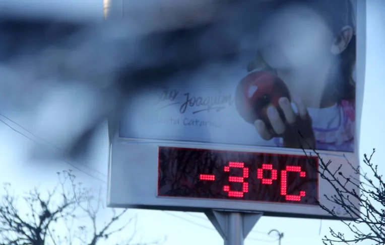 Nova frente fria de julho deve causar temperaturas negativas