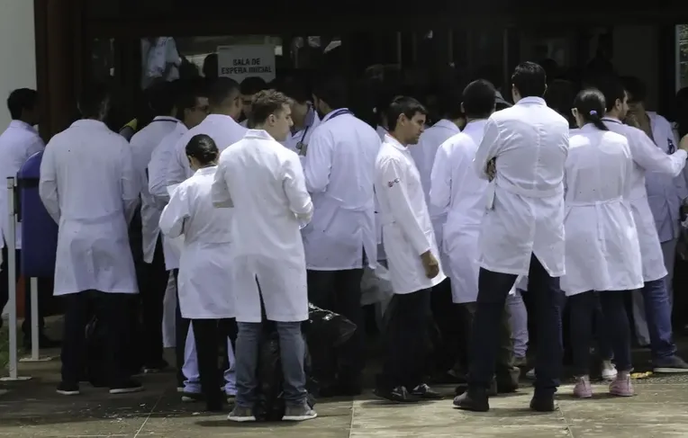 OAB dos Médicos: formando terá que fazer exame para exercer medicina