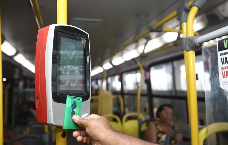 Passagens de ônibus em Salvador poderão ser pagas via Pix