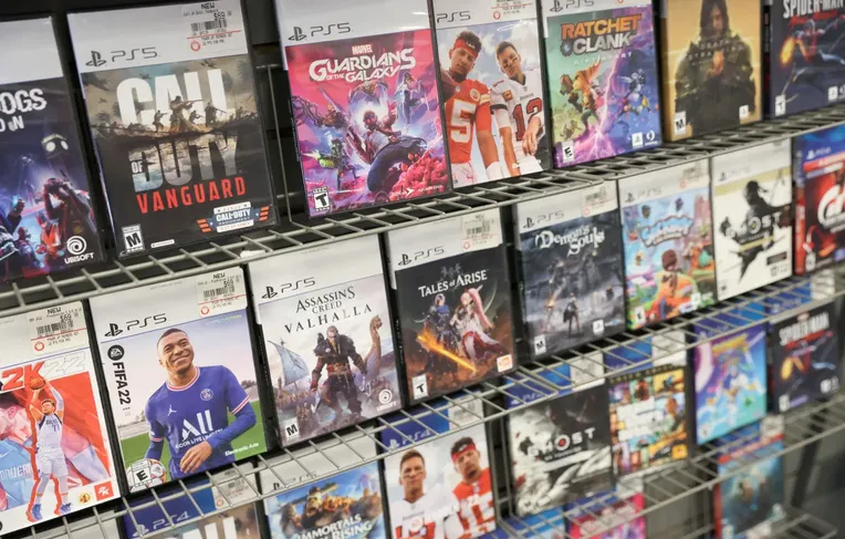 Sony anuncia fim de jogos em disco físico para PlayStation
