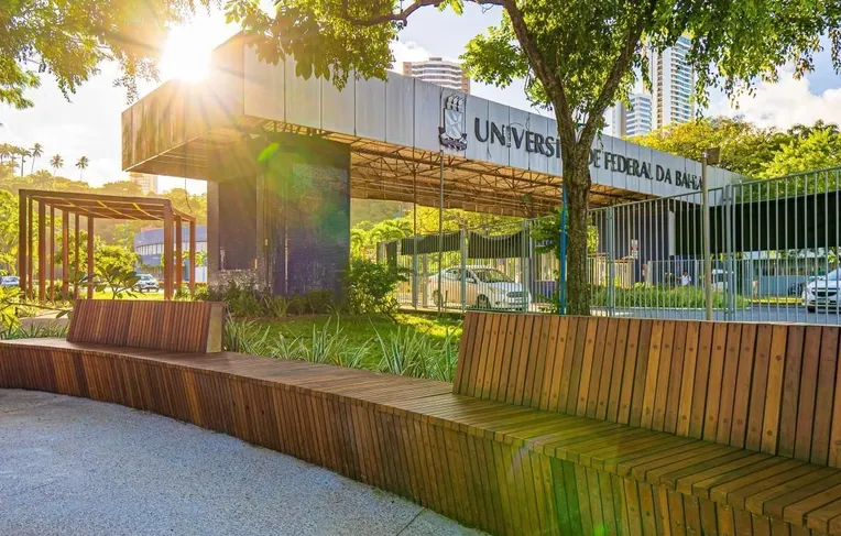 Ufba abre inscrições para cursos em 11 idiomas; saiba como participar