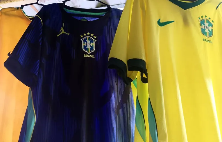 Venda de camisas da seleção despenca em Salvador após eliminação