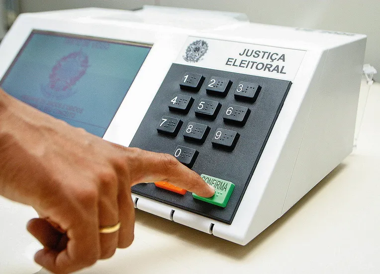 Bahia tem 23 municípios com mais eleitores que habitantes em 2026