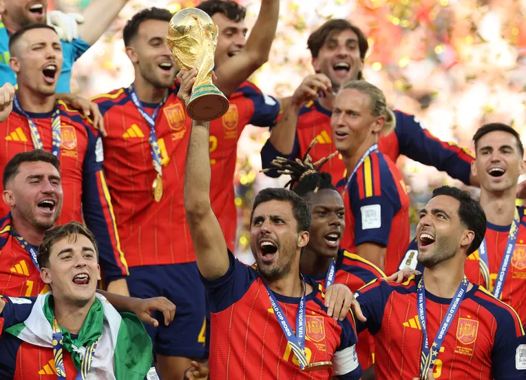 Craque da Copa troca City pelo Barcelona em negócio de R$ 423 milhões