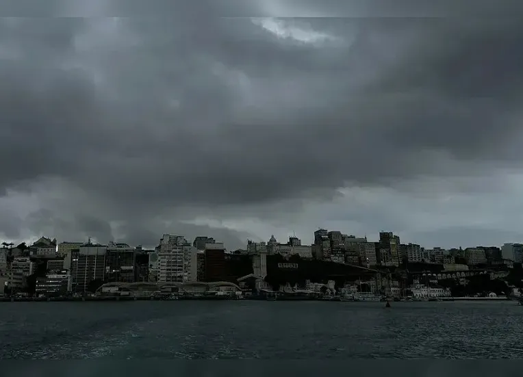 Salvador tem alerta de chuvas de até 100 mm e ventos fortes na semana