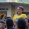 Filhos de Bolsonaro relembram facada nas eleições: “Foi Deus”