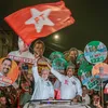 Jerônimo mostra força no interior com caminhada em Feira de Santana - Imagem