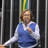Lídice critica ato da oposição com mulheres seminuas em Salvador - Imagem