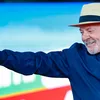 Lula provoca Flávio em reduto bolsonarista: "Quero manter o pai preso" - Imagem