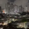 Panelaço contra Flávio Bolsonaro é registrado em diversos bairros de Salvador