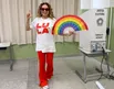Famosos vão às urnas: veja quem declarou voto e quem cobrou políticos
