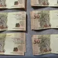 Adolescentes usam R$ 3,2 mil falsos para comprar iPhone na Bahia imagem