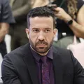 André Janones prevê alta de UTI nesta terça-feira e faz promessa imagem
