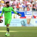 Aos 40 anos, ex-goleiro do Vitória fecha contrato com o Juventude imagem