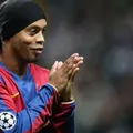 Aos 46 anos, Ronaldinho Gaúcho tem data para voltar aos gramados imagem