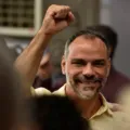 Augusto Vasconcelos celebra 310 mil novos empregos gerados na Bahia imagem