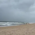 Bombeiros fazem buscas por homem que desapareceu no mar em Guarajuba imagem