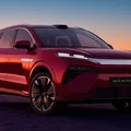 BYD Atto 8 estreia com 462 cv de potência e carregamento em 9 minutos imagem