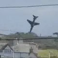 Caça da Força Aérea britânica cai e explode após decolagem imagem