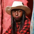 Com 1,7 milhão de seguidores, Menina da Bota recebe apenas 9 mil votos imagem