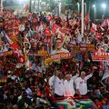 Como os petistas queriam, Lula faz a festa na Barra sem concorrência imagem