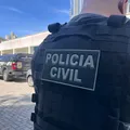 Compadre mata outro após supostamente se irritar com toque nas nádegas imagem