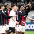 De simulação a pênalti: veja áudio do VAR que decidiu jogo do Vitória imagem