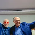 “Derrota do negacionismo”, diz Lula após vitória em 2º turno imagem