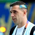Dibu Martínez troca de clube na Inglaterra por R$ 52 milhões imagem
