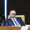 Dino fala em "momento mais corrupto do Judiciário" em sessão no STF imagem
