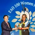 Duas pescadoras brasileiras recebem prêmio de Heroínas da FAO imagem
