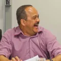 Elinaldo Araújo supera desconfiança e garante vaga na Alba imagem