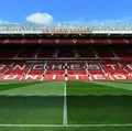 Em crise, gigante europeu vende tufos de grama de estádio histórico imagem