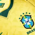 Ex-Seleção Brasileira compra 70% de clube centenário da Europa imagem