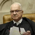 Fachin recebe apoio de grupo de 198 nomes em meio à crise no STF imagem