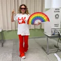 Famosos vão às urnas: veja quem declarou voto e quem cobrou políticos imagem